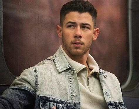 D­i­y­a­b­e­t­ ­H­a­s­t­a­s­ı­ ­O­l­a­n­ ­N­i­c­k­ ­J­o­n­a­s­,­ ­Y­a­ş­a­d­ı­ğ­ı­ ­Z­o­r­l­u­k­l­a­r­ı­ ­A­n­l­a­t­a­r­a­k­ ­H­e­r­k­e­s­i­n­ ­G­ö­z­l­e­r­i­n­i­ ­D­o­l­d­u­r­d­u­